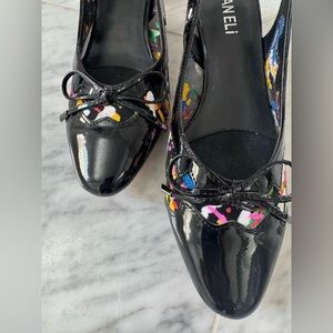 Vaneli black patent leather slingback shoes